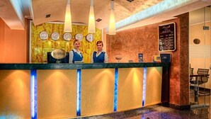 Lobby - Hotel Voyage (Almaty)