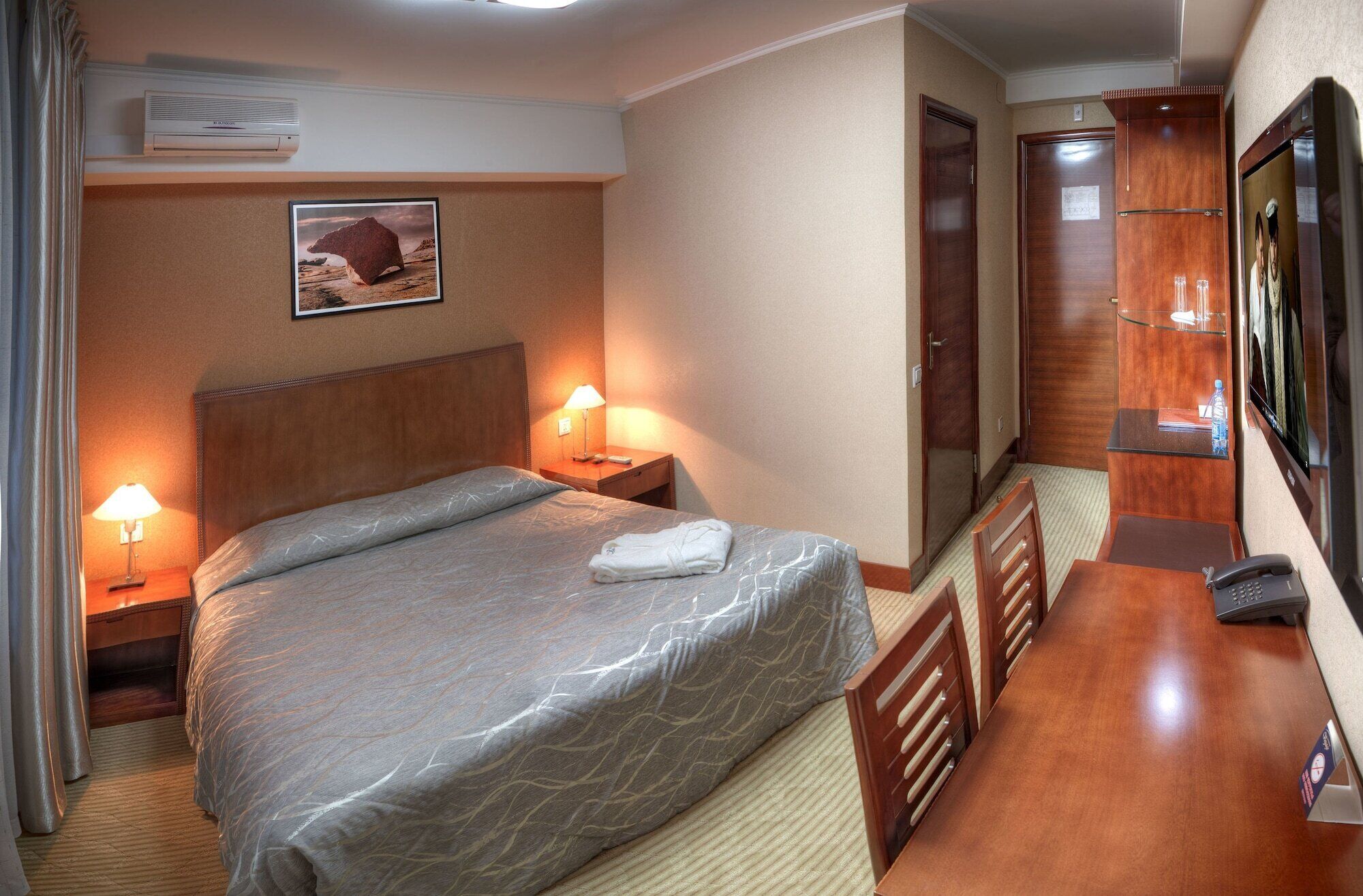 Foto - Voyage Hotel