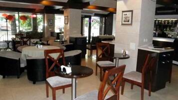 Lunch and dinner served, Chinese cuisine