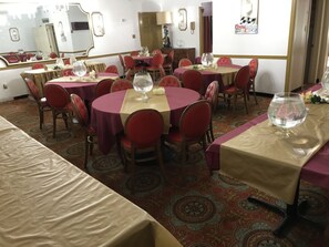 Restaurant - Relax Inn Altoona (Altoona)