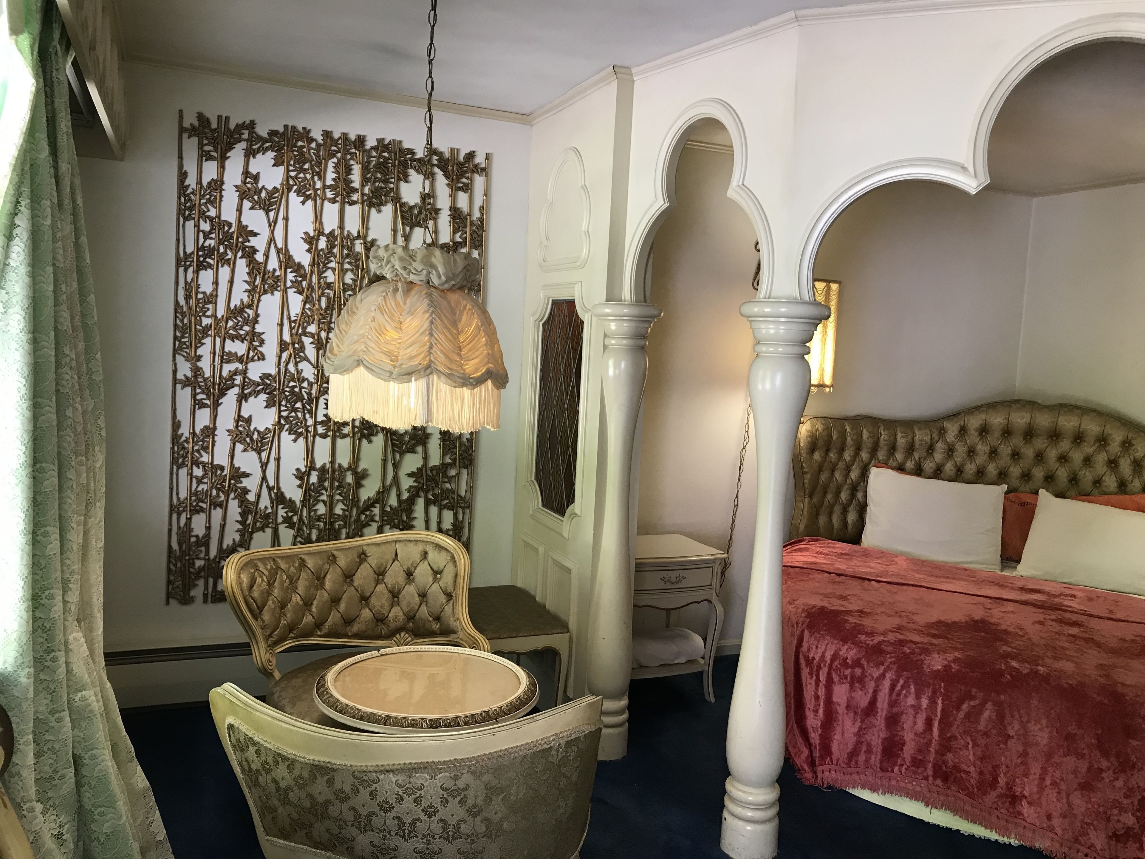 Honeymoon Suite | Desk, rollaway beds, free WiFi, bed sheets