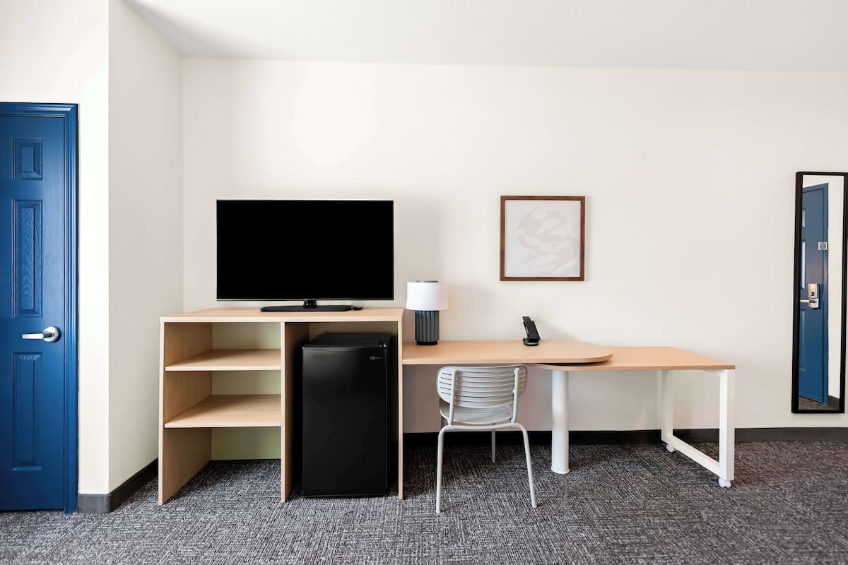 Room, 2 Queen Beds, Accessible (Hearing)