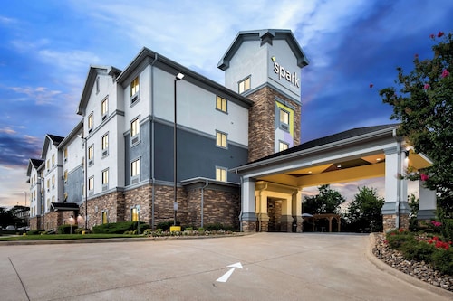 Spark by Hilton Longview