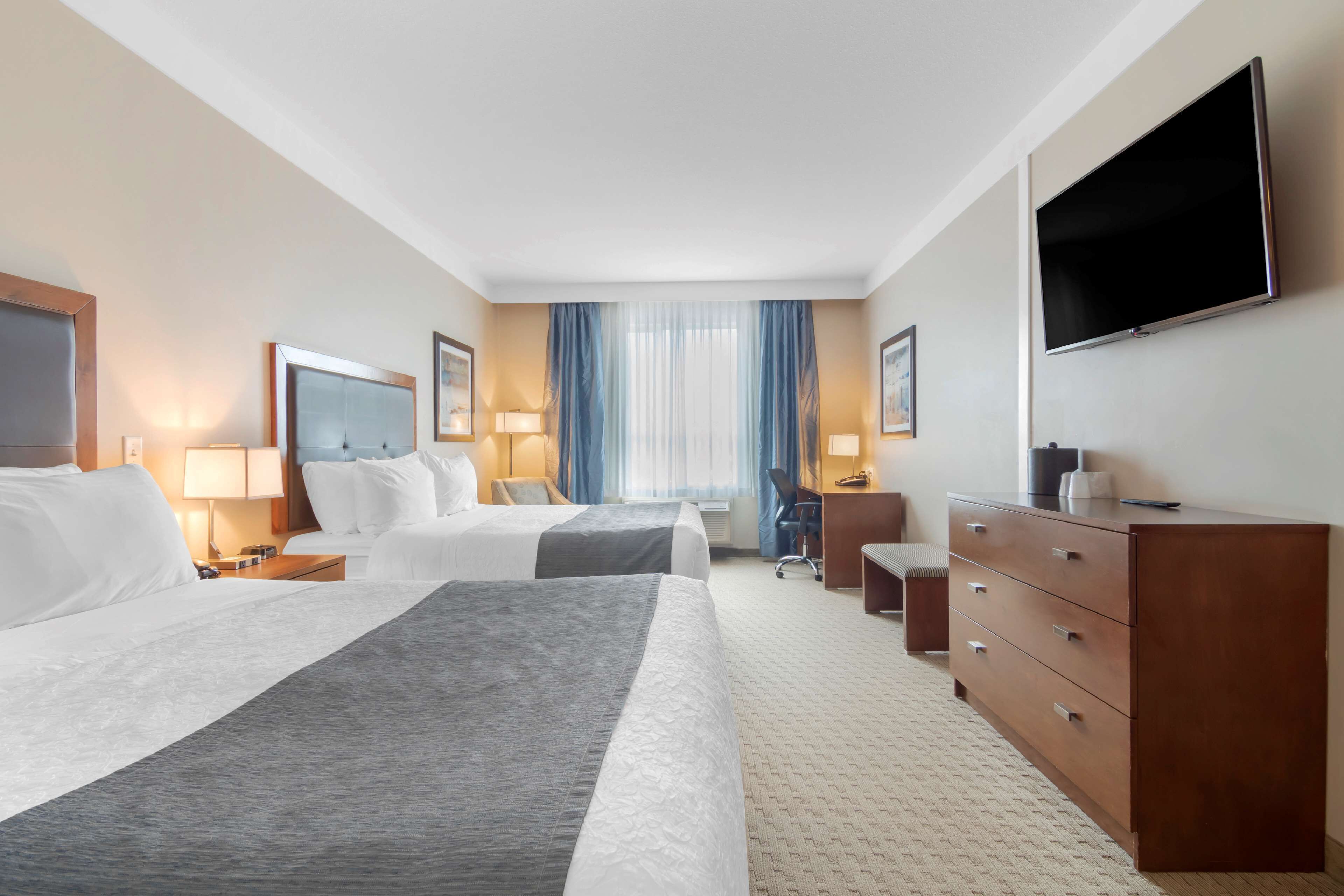 1 bedroom, premium bedding, pillow-top beds, in-room safe