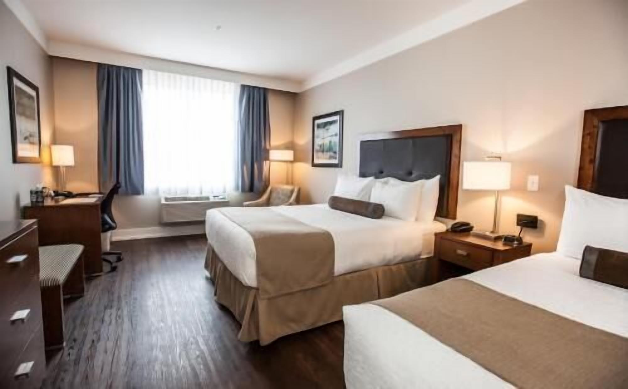 Premium bedding, pillowtop beds, in-room safe, desk