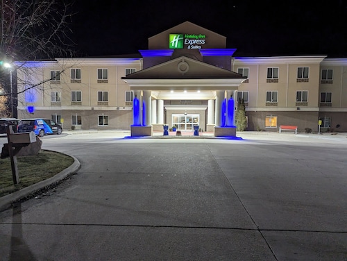 Holiday Inn Express Hotel & Suites Northwood by IHG