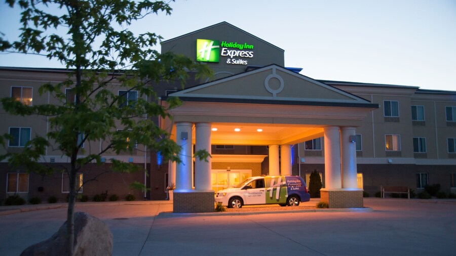 Holiday Inn Express Hotel & Suites Northwood by IHG