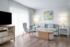 Studio, 1 King Bed with Sofa bed | Premium bedding, pillow-top beds, in-room safe, blackout curtains - Marriott Vacation Club, South Beach (Miami Beach)