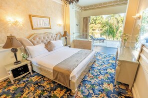 Paradise Family Suite - Direct Sea View  & Pool View