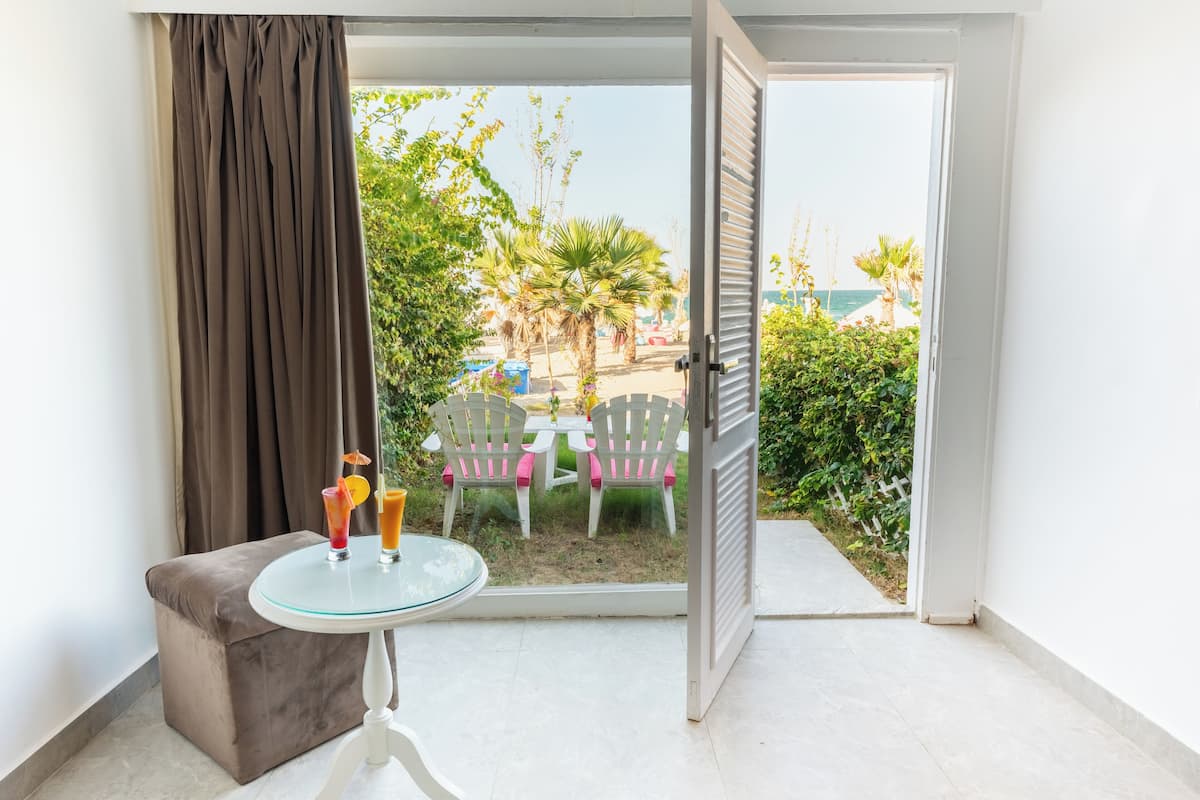 Bungalow, 1 chambre, vue plage | Coin séjour