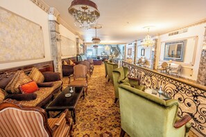 Bar (in der Unterkunft)
