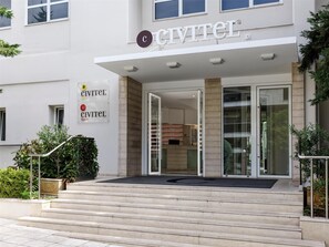 Exterior - Civitel Attik Rooms & Suites (Marousi)