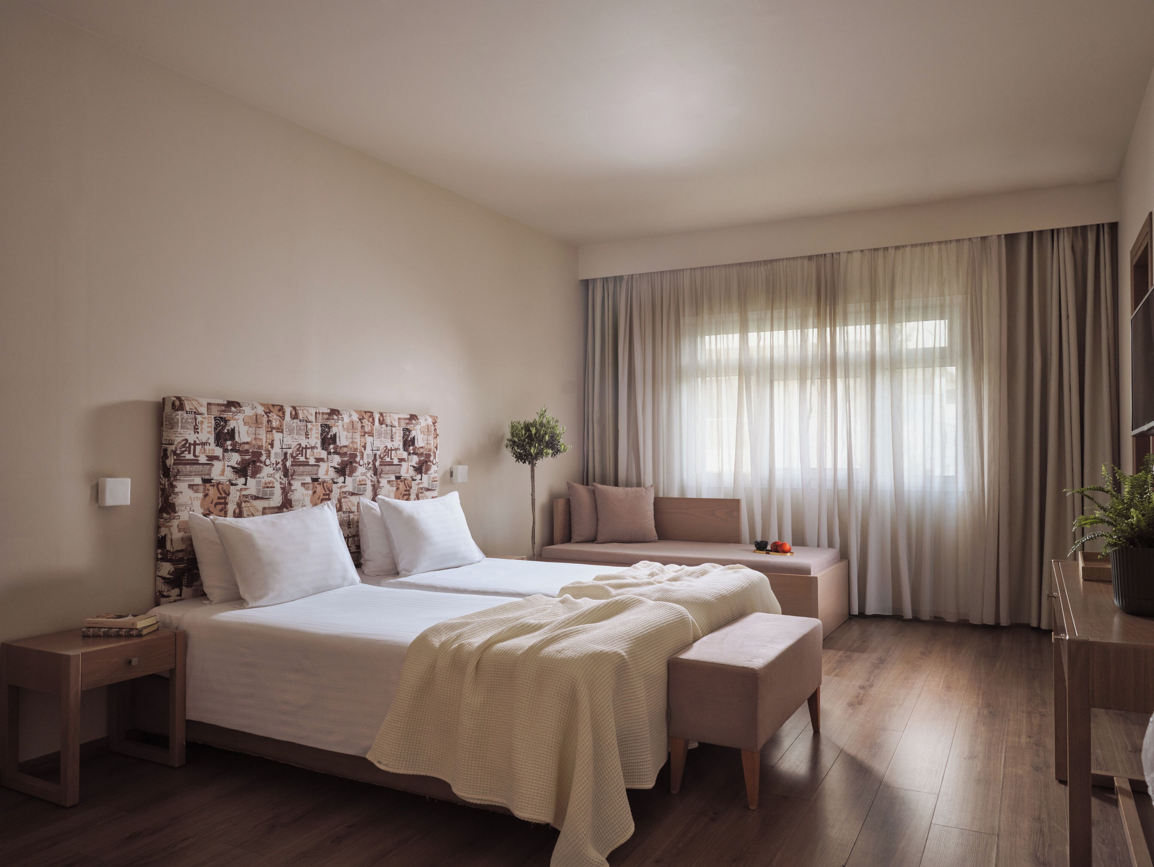 Executive Room | Premium bedding, down comforters, free minibar, in-room safe