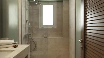 Deluxe Room, 2 Bedrooms, Connecting Rooms | Bathroom | Shower, rainfall showerhead, eco-friendly toiletries, hair dryer