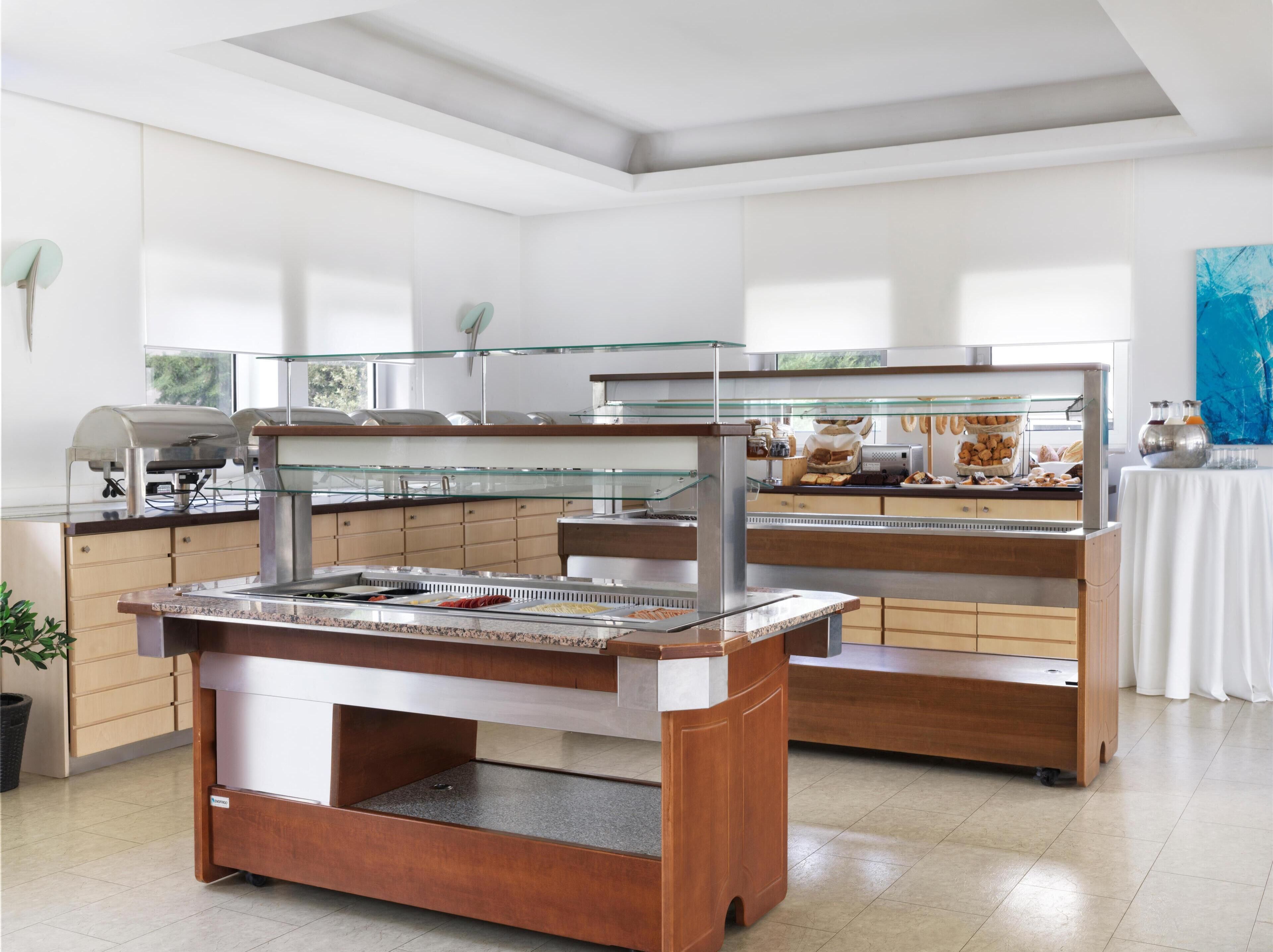 Daily buffet breakfast (EUR 15 per person)