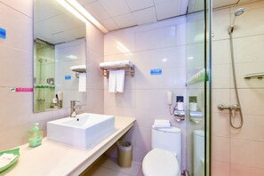 No Window Room | Bathroom | Shower, rainfall showerhead, free toiletries, hair dryer - Grand 0773 Hotel (Guilin)