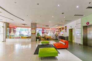 Lobby sitting area - Grand 0773 Hotel (Guilin)