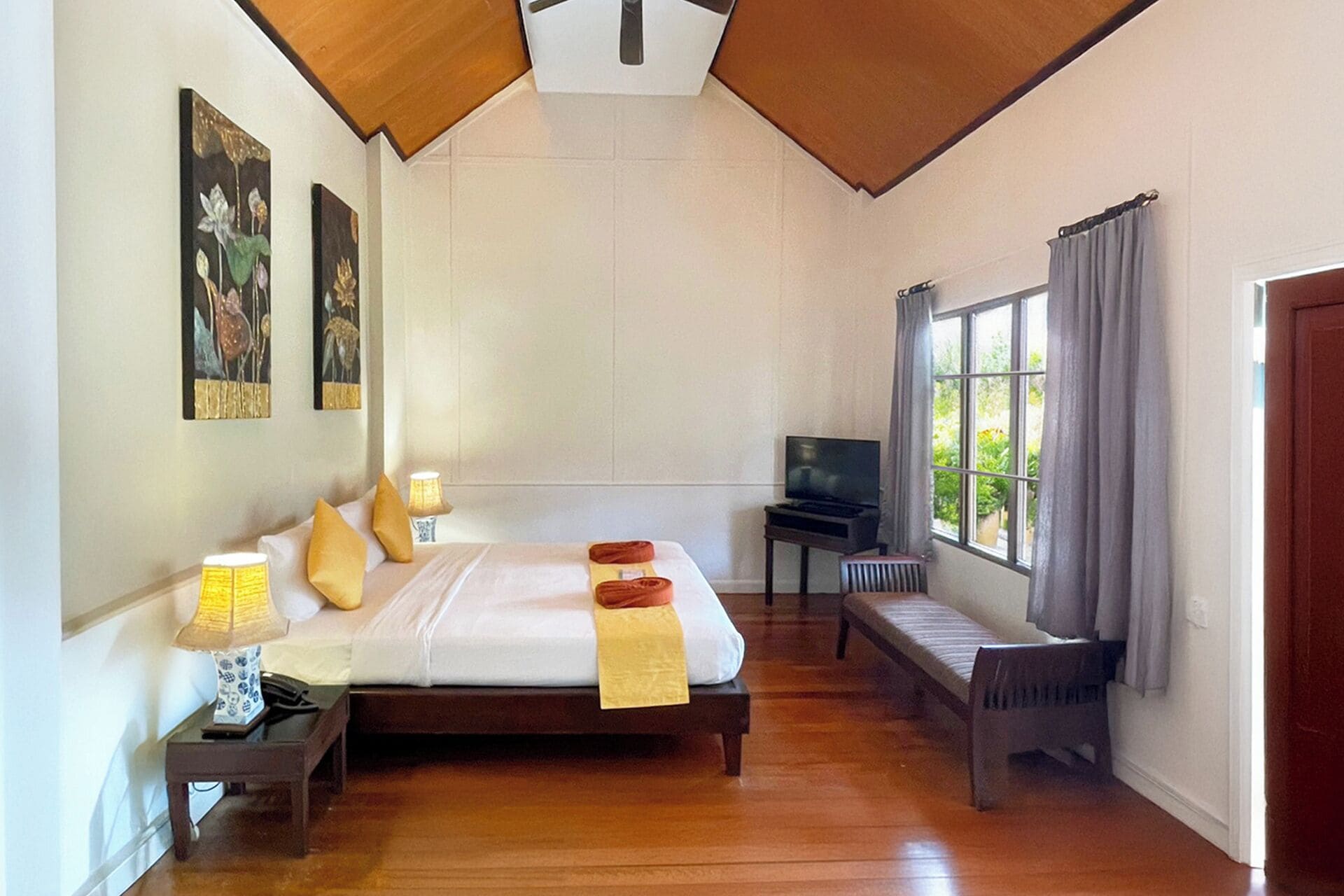 deluxe bungalow  | in-room safe, free wifi