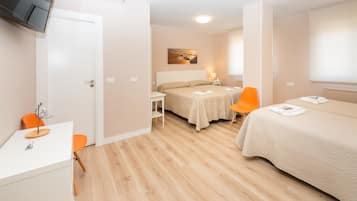 1 bedroom, down duvets, free WiFi, bed sheets