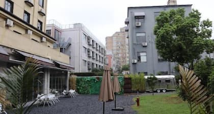 Orange Hotel Shanghai Longbai New Village Subway Station