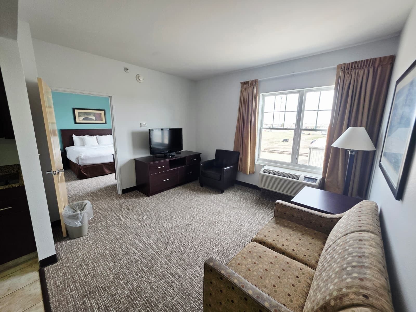 Suite, 1 King Bed, Non Smoking (Efficiency) | Pillowtop beds, in-room safe, desk, laptop workspace
