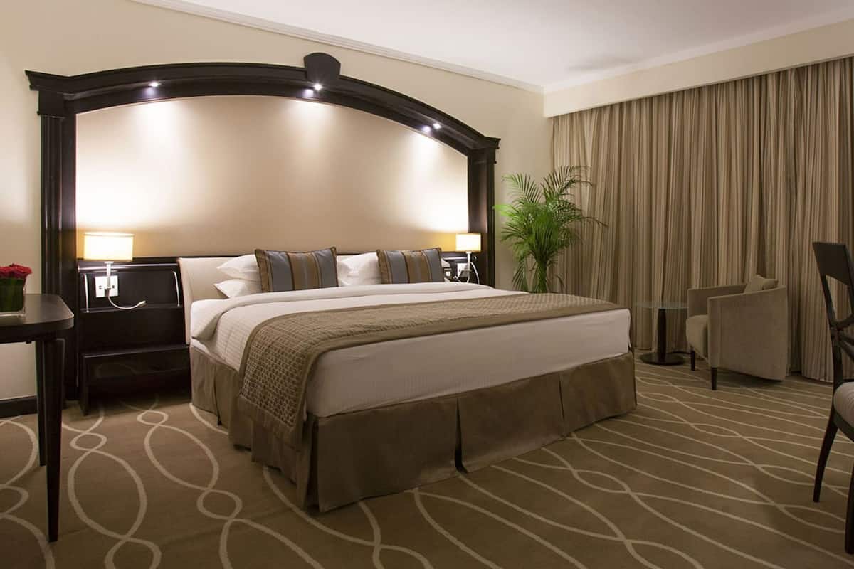 Premium bedding, minibar, in-room safe, individually furnished