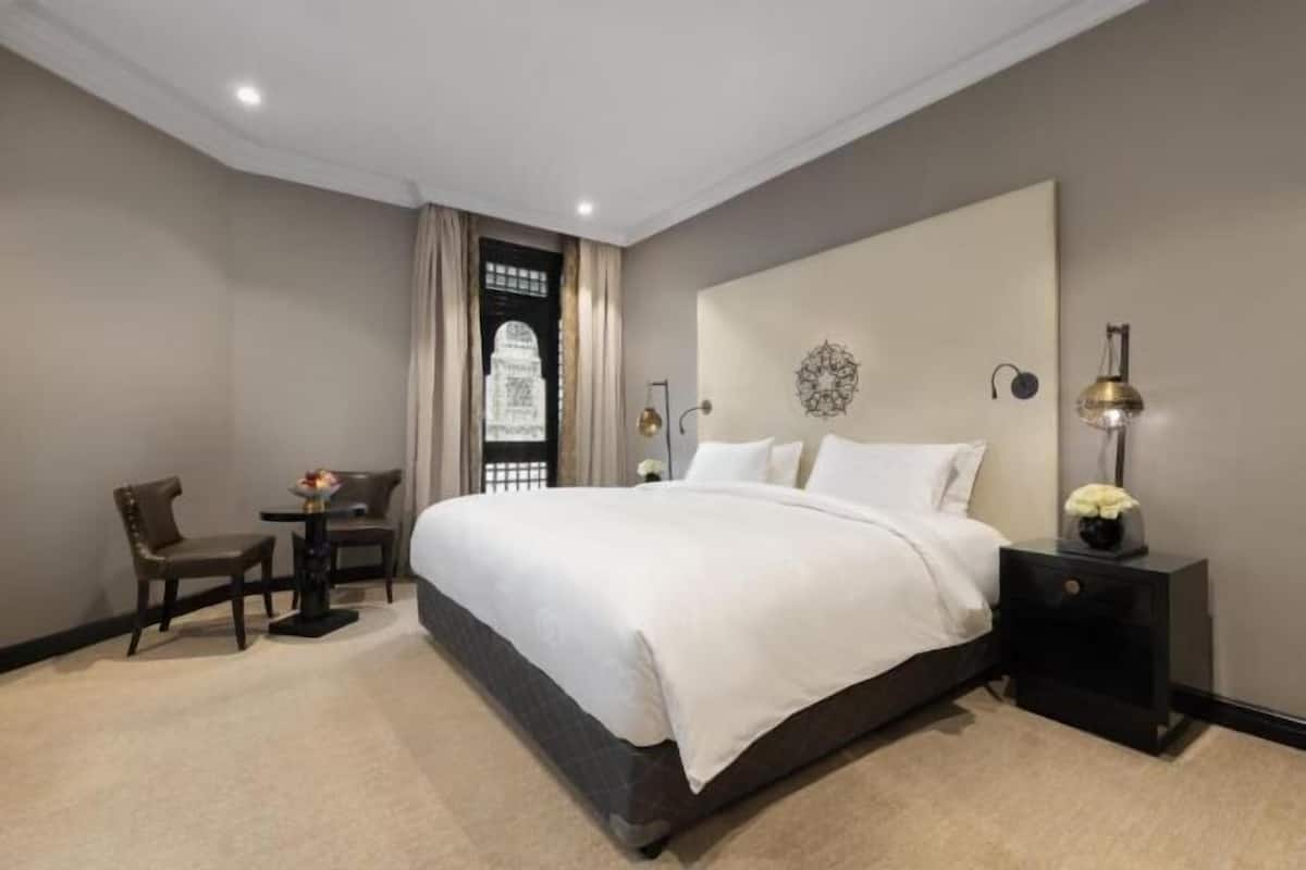 1 bedroom, premium bedding, free minibar, in-room safe