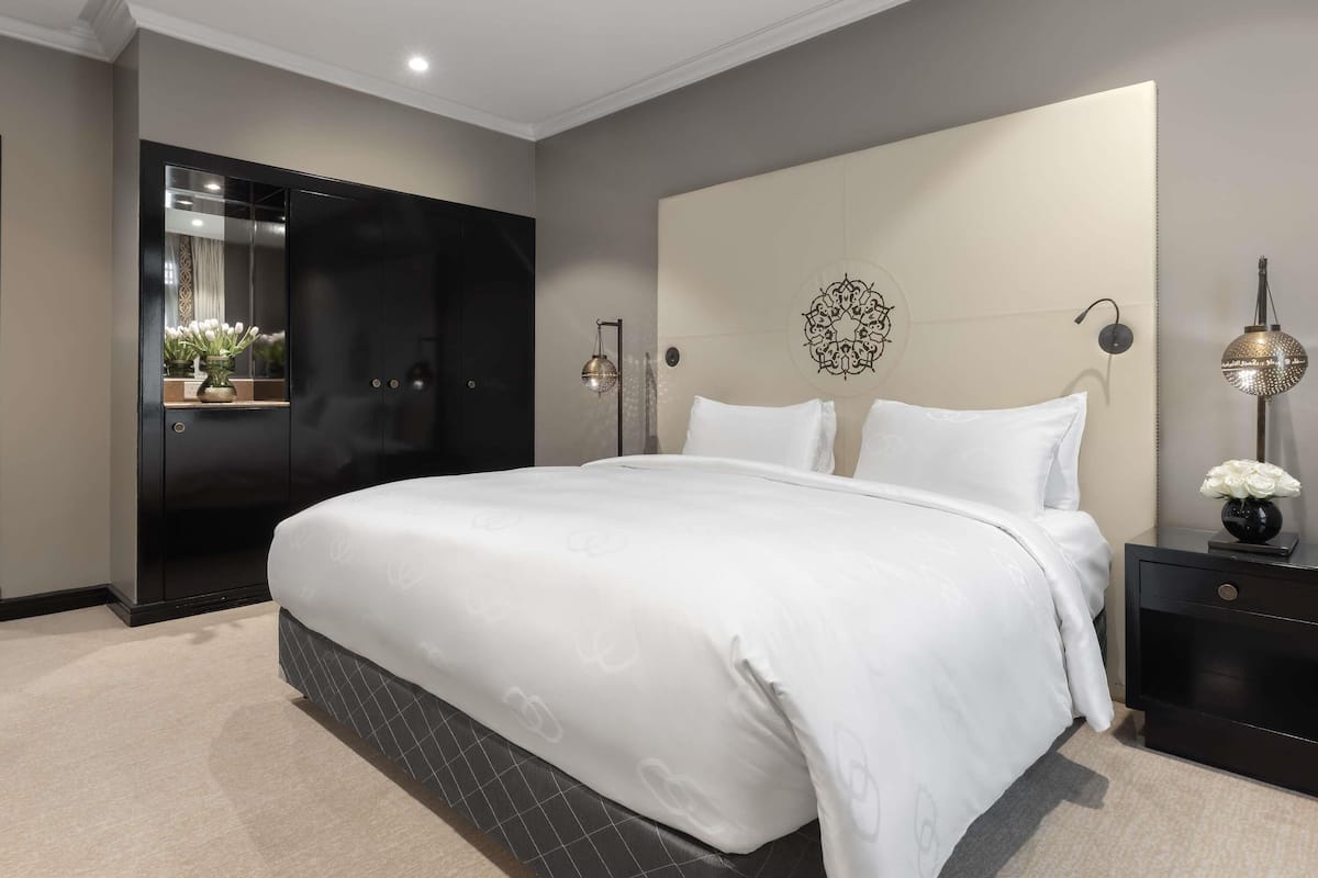 Presidential-Suite, 1 King-Bett