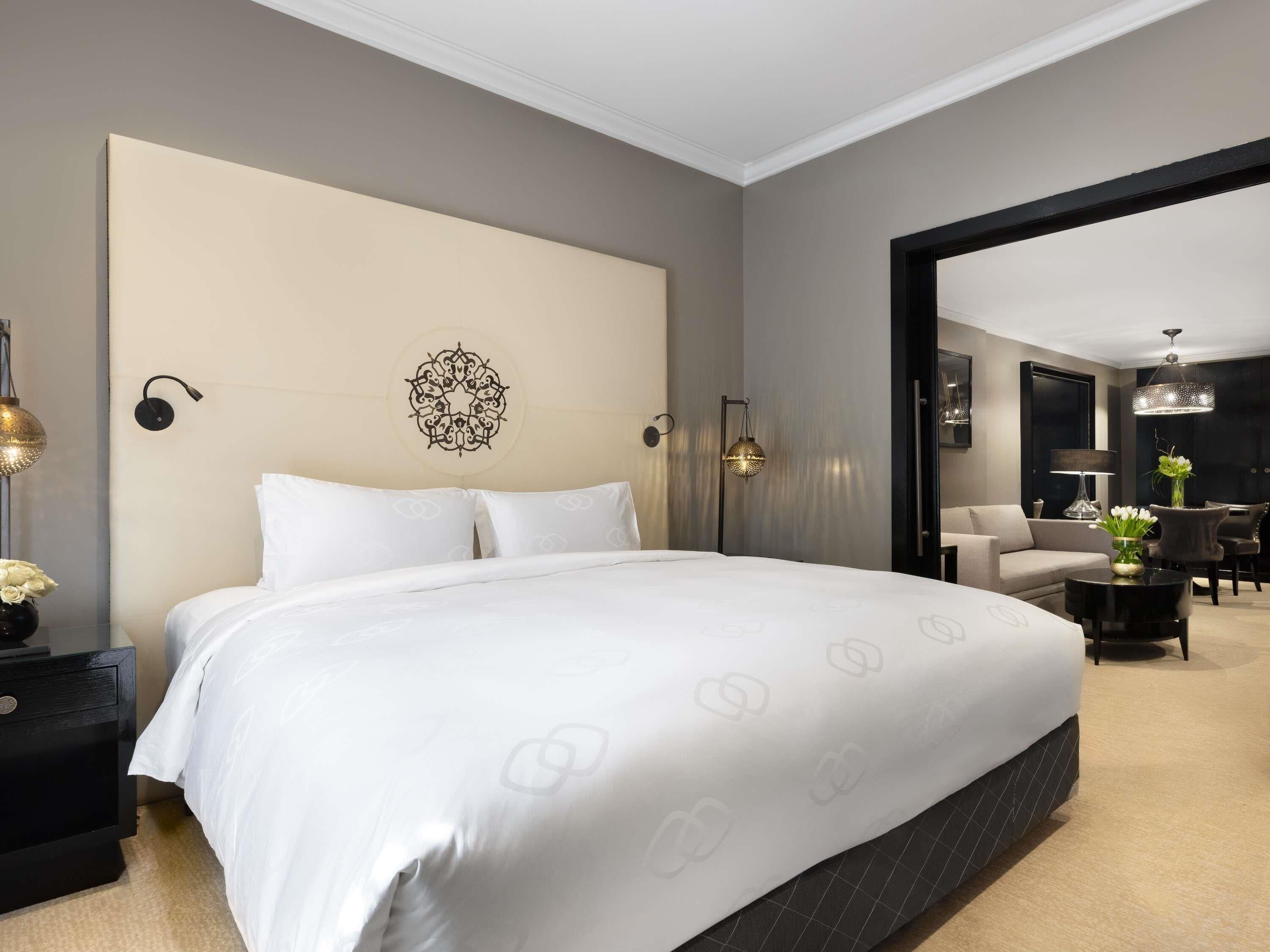 家庭套房, 多張床 | 高級寢具、免費迷你吧、客房內保險箱、書桌