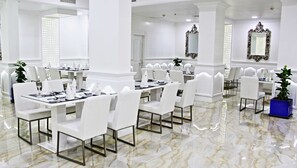 Daily buffet breakfast (BHD 4.000 per person)