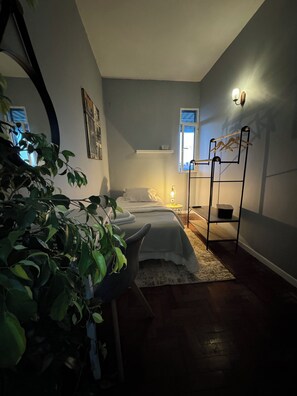 Standard Room | Pillowtop beds, free WiFi, bed sheets - Residencial Funchal (Funchal)