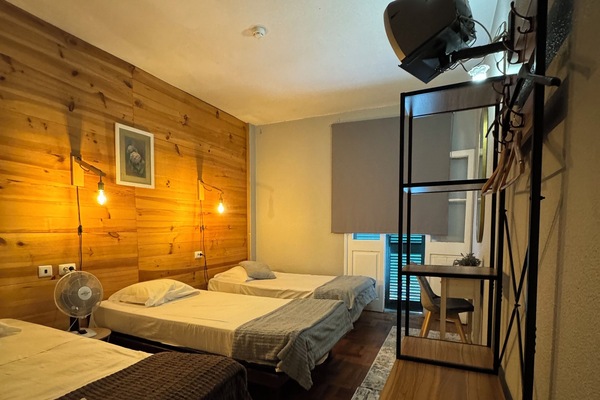 Standard Room | Pillowtop beds, WiFi (free), bed sheets