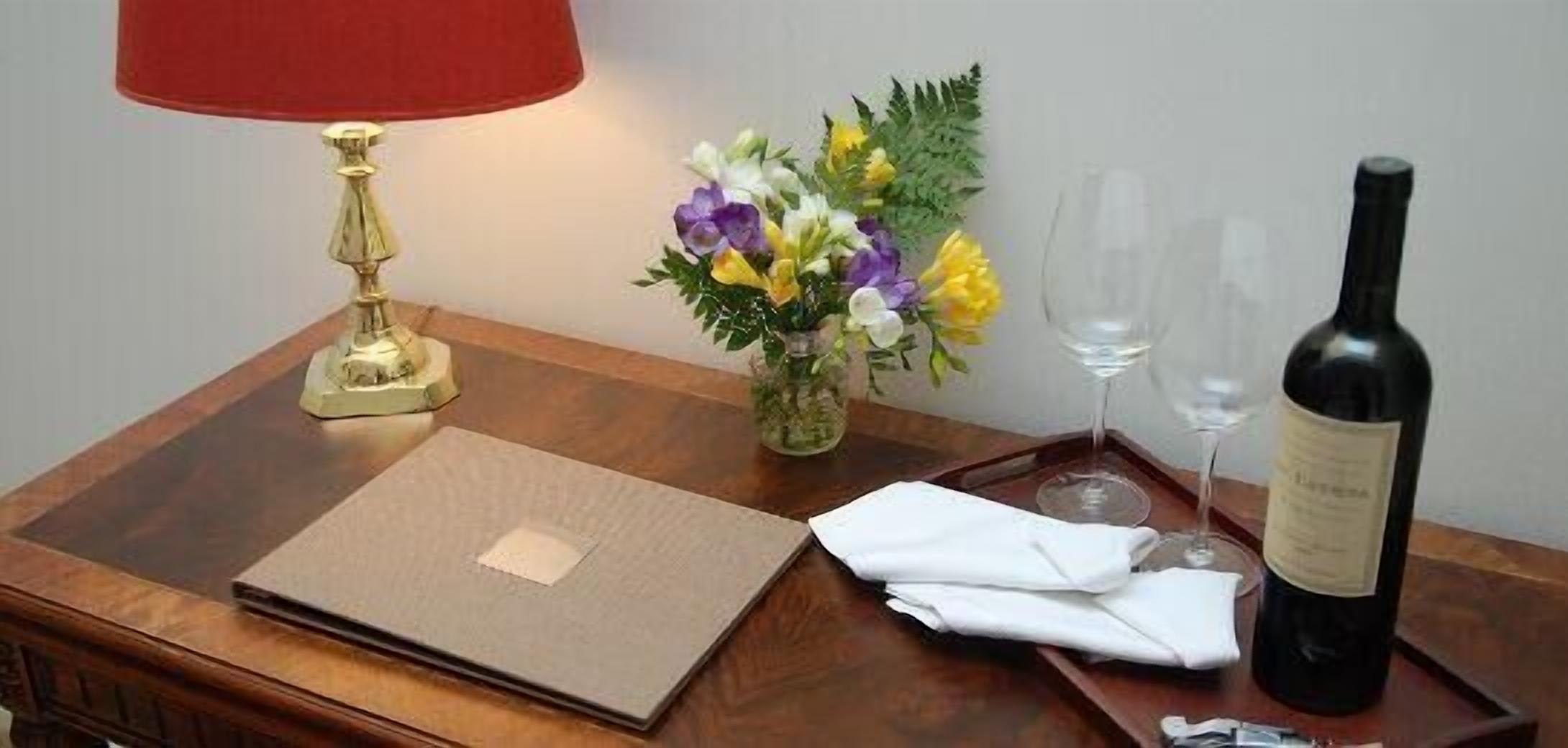 deluxe double or twin room | minibar, in-room safe, desk, iron/ironing board