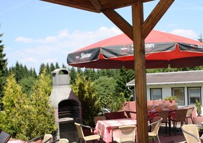 Lunch, dinner served; Regional cuisine, alfresco dining  - Waldhotel Rennsteighöhe (Ilmenau)