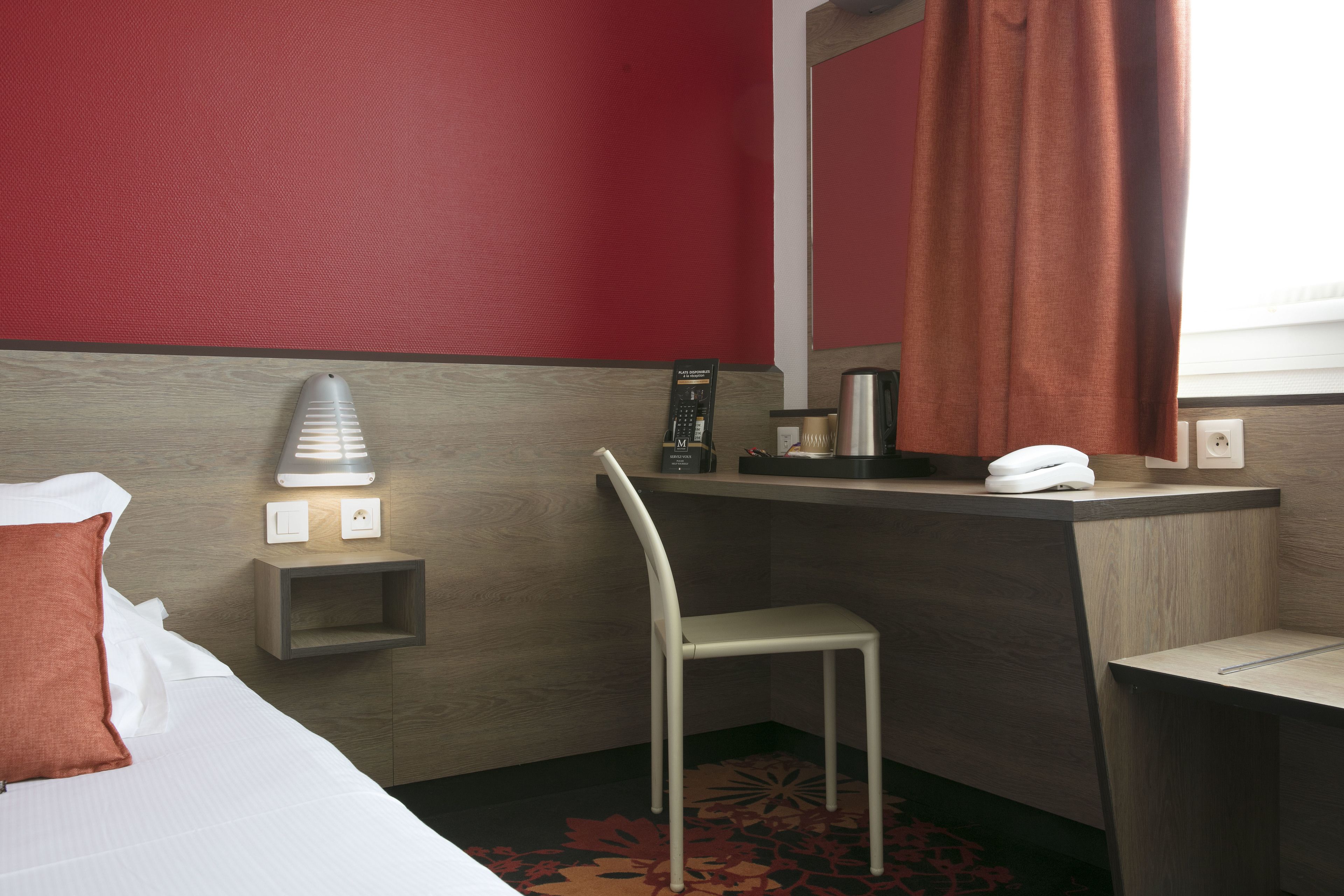 desk, soundproofing, iron/ironing board, free wifi