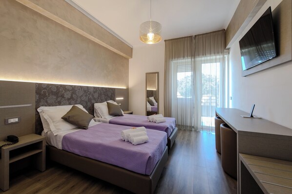 Chambre Supérieure avec lits jumeaux | 1 chambre, draps italiens Frette, coffres-forts dans les chambres