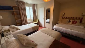 Quadruple Room | Desk, blackout drapes, iron/ironing board, free WiFi