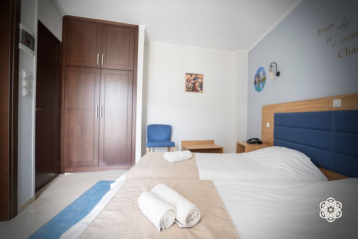 Habitación con 2 camas individuales, vistas al mar | Ropa de cama de alta calidad, cortinas opacas, sistema de insonorización