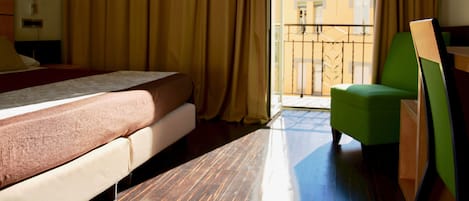 1 Schlafzimmer, hochwertige Bettwaren, Minibar, Zimmersafe