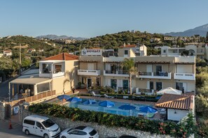 Exterior - Niriides Hotel (Apokoronas)