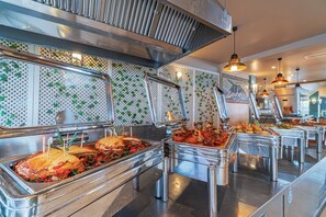 2 restaurants, breakfast, lunch, dinner served; Turkish cuisine 