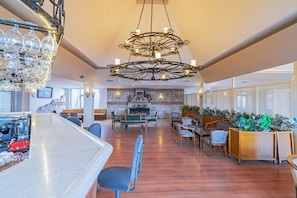 3 Bars/Lounges, Strandbar