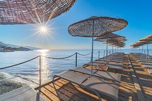 Private beach, beach volleyball, beach bar, kayaking