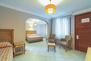 高級客房 | 手提電腦工作空間、床單