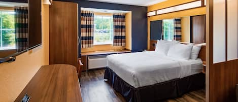 Ropa de cama hipoalergénica, camas con pillow-top y escritorio