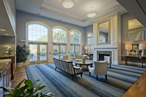 Lobby - Nationwide Hotel and Conference Center (Lewis Center)