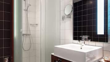 Eco-friendly toiletries, hair dryer, towels