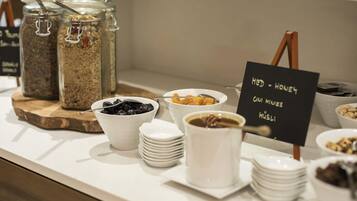 Desayuno buffet todos los días (con cargo)