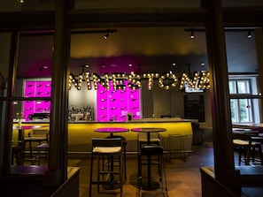 Bar (en la propiedad)