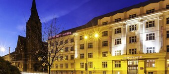 俄斯特瓦中心美居飯店